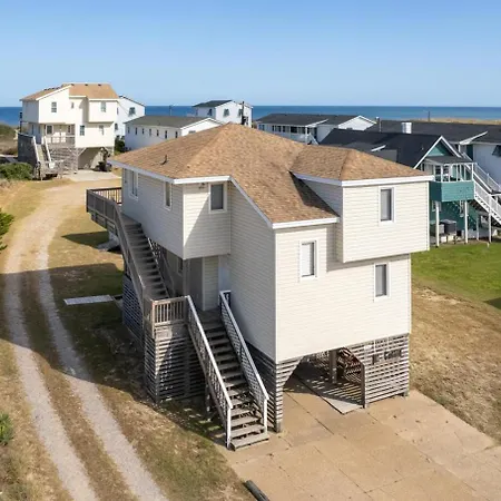 Summer Nights 4 Bedroom Oceanside Home